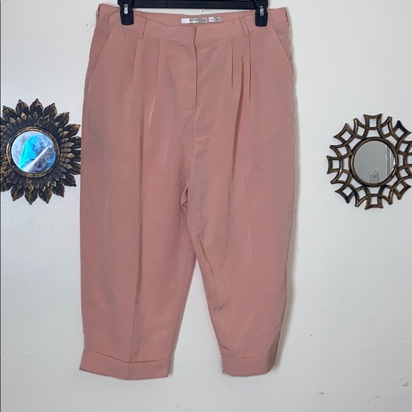 Peach Capri Pants - Picture 2 of 4